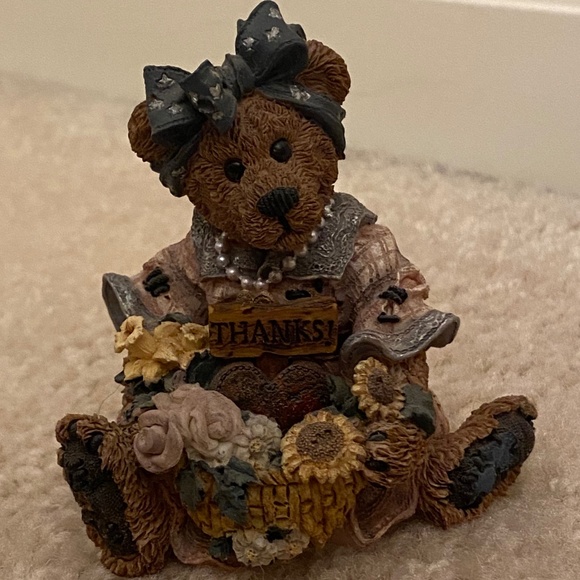 Boyds Bears & Friends – "Justina...The Message "Bearer"" - Picture 5 of 8